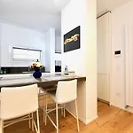 Modern - Free Parking Lägenhet *