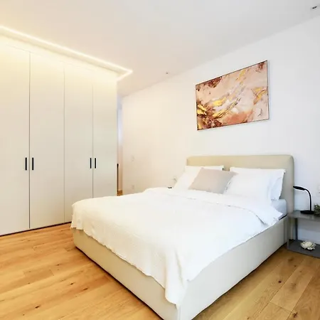 Modern - Free Parking Appartement