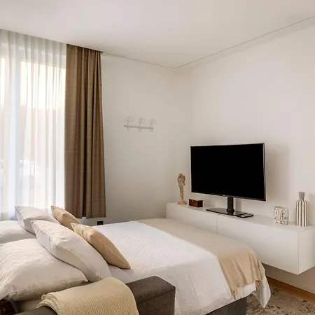 Modern - Free Parking Appartement *