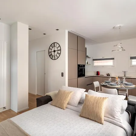 Modern - Free Parking Appartement