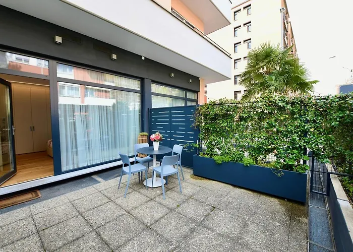 Modern - Free Parking 盧加諾