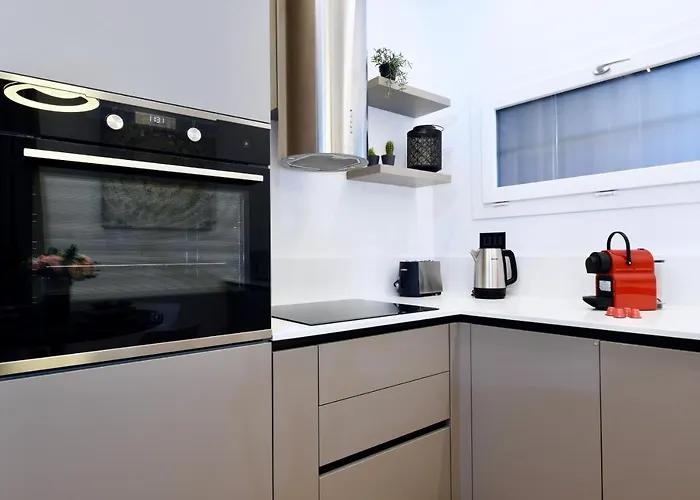 Modern - Free Parking 盧加諾