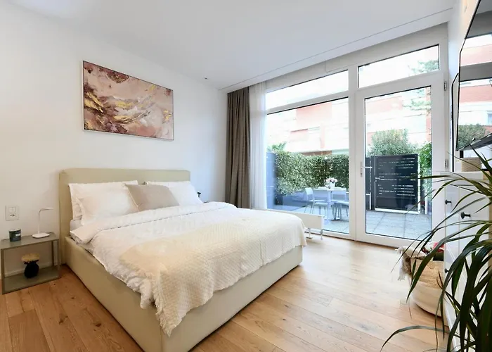 Modern - Free Parking *