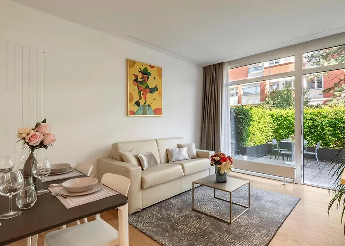 Modern - Free Parking *